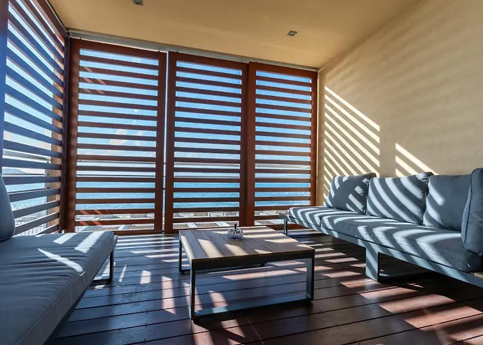 Daire Agosta: Terrace With Sea View - Luxury Flat | By Airnest Albitreccia