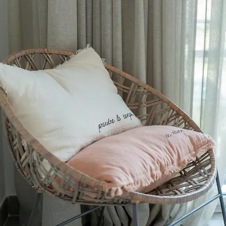 Agosta: Terrace With Sea View - Luxury Flat | By Airnest Appartement